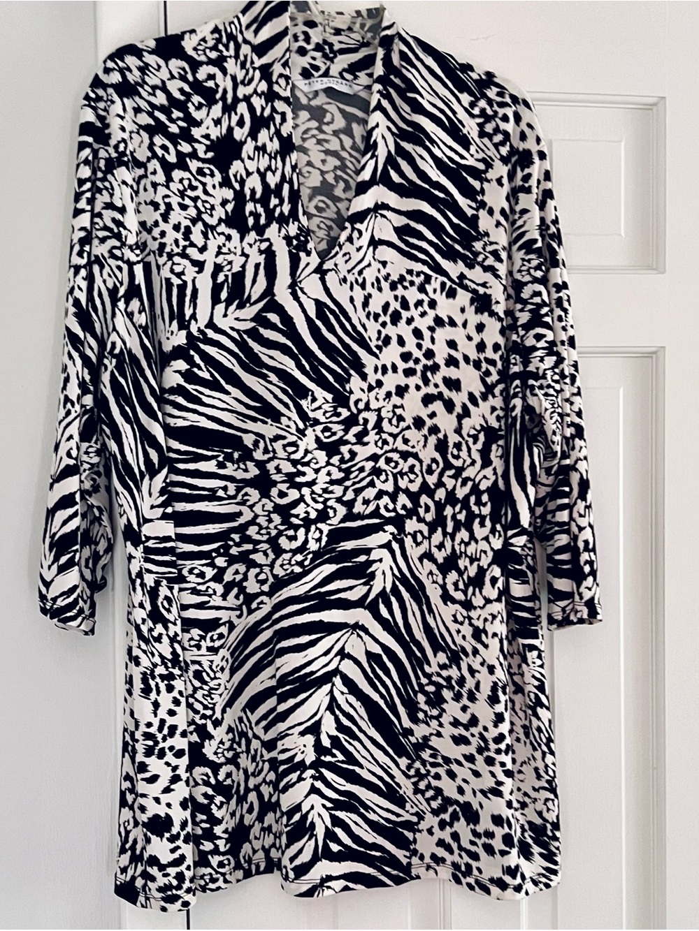 Peter Nygard V-neck Tunic top 2X